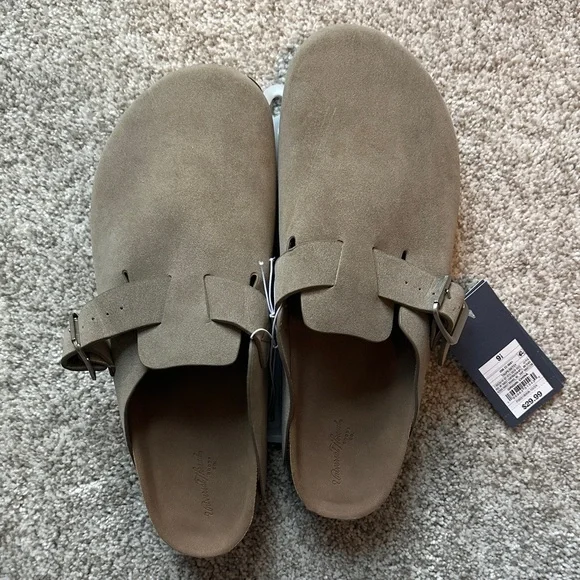Universal Thread Tan Mules - Picture 4 of 4